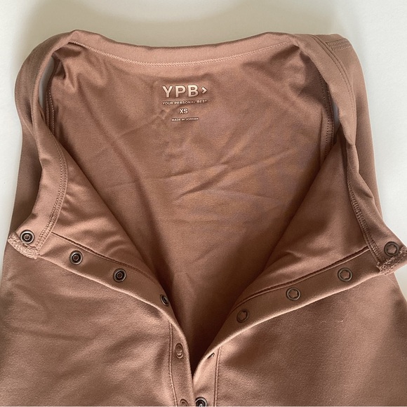 Abercrombie & Fitch YPB sculptLUX Plunge Henley Slim Tank  Brown Size XS NWT - Picture 4 of 5